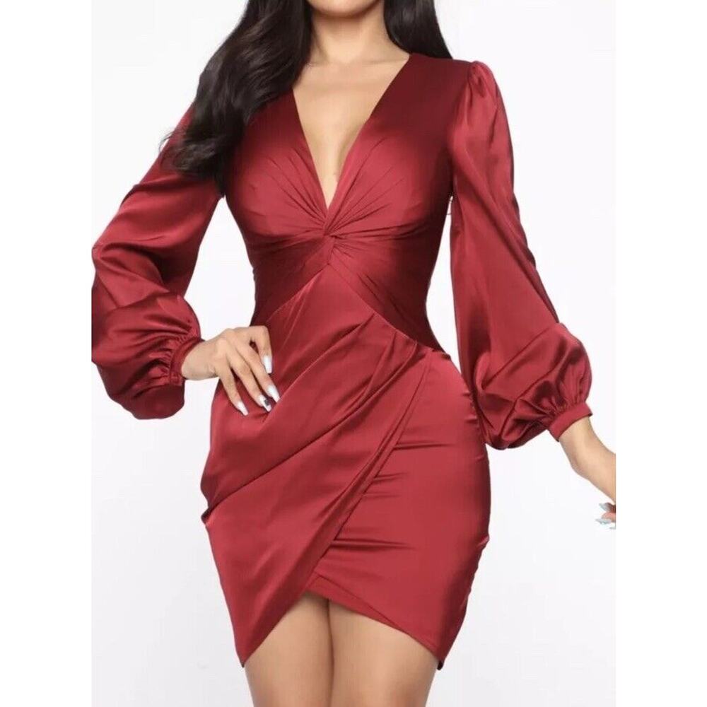 Fashion Nova Women's Dress XS Mini Dress Lined and polyester/spandex